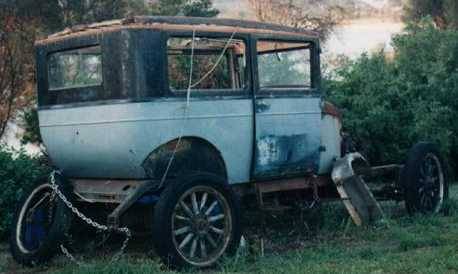 1928 Whippet Coach (Holden Body) - Australia