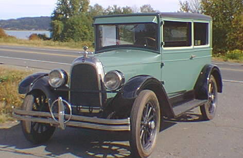 1928 Whippet Coach - America