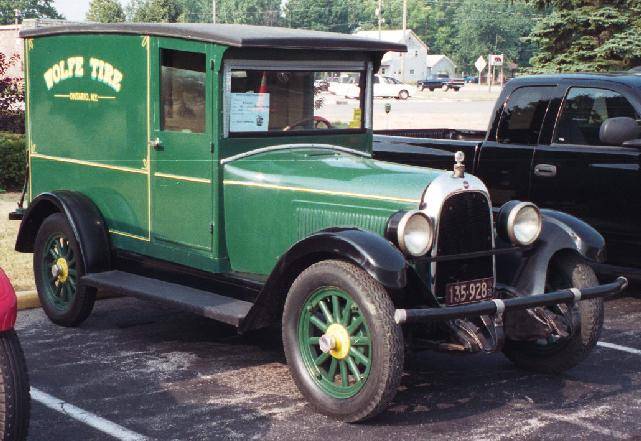 1928 Whippet Model 98 Deluxe Delivery - America