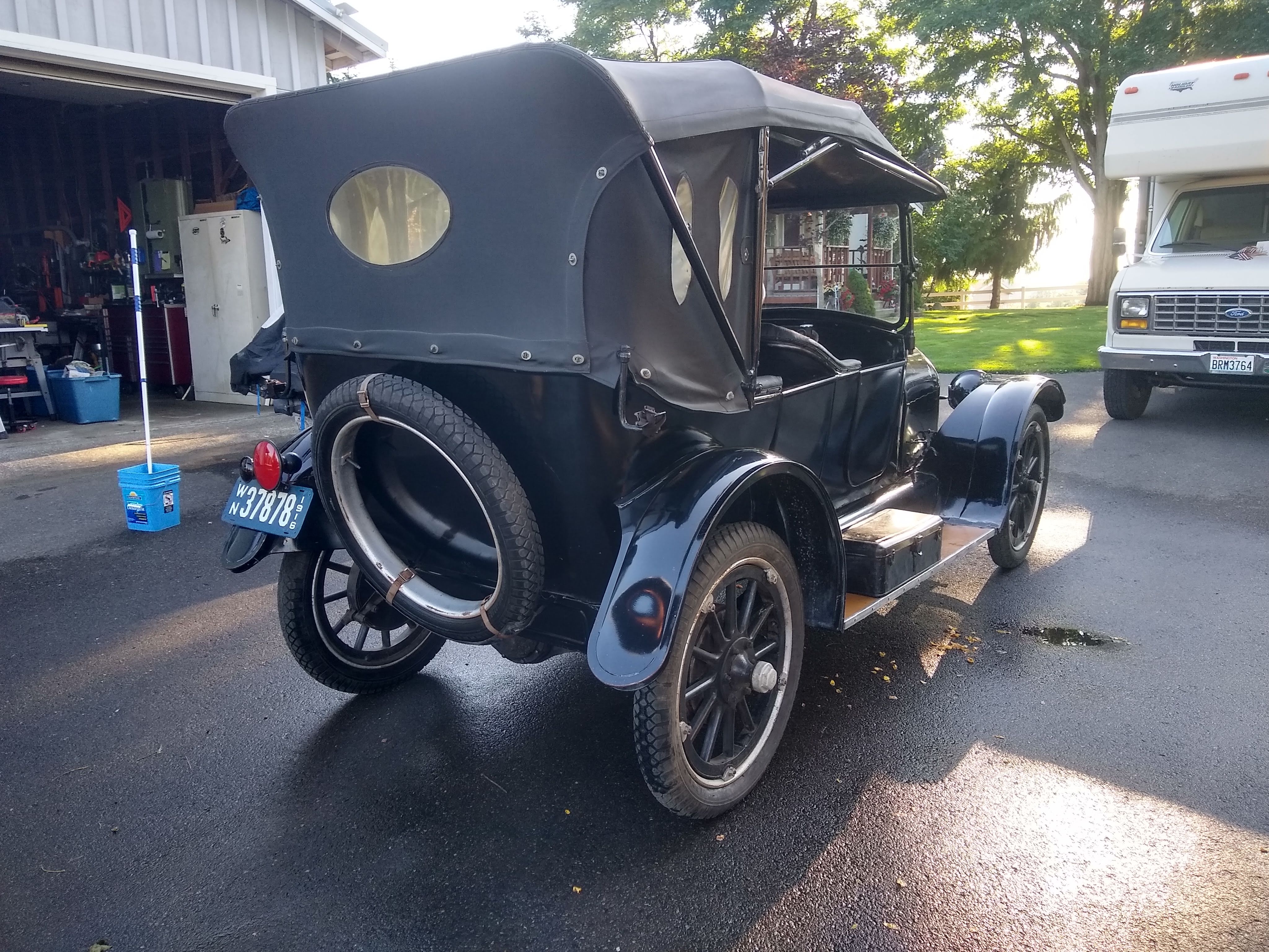 1916 Overland Model 75B