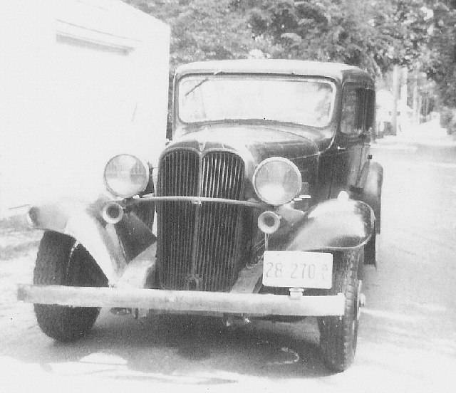 1933 Willys Custom Sedan Model 8-88A - America
