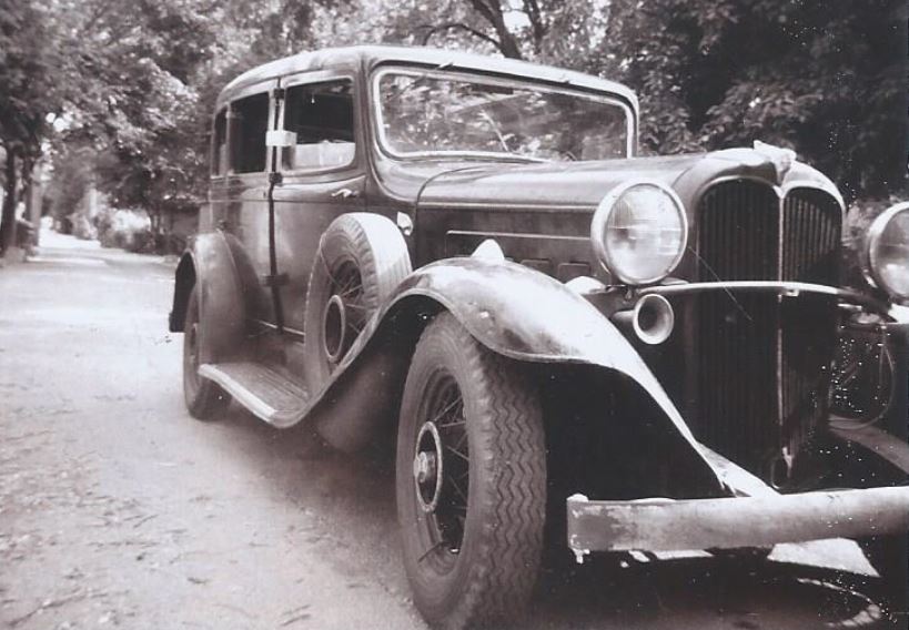 1933 Willys Custom Sedan Model 8-88A - America