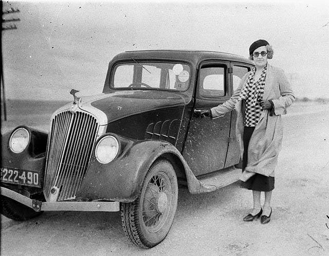 1933 Willys Sedan Model 77 - Australia