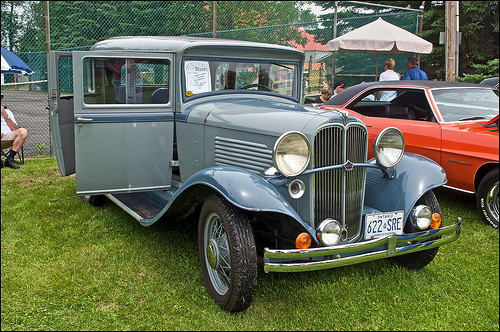 1932 Willys Model 6-90 Sedan - Canada