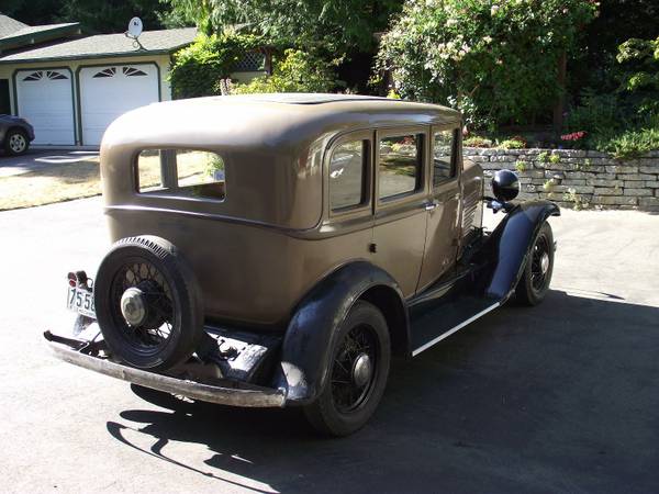 1932 Willys Sedan Model 6-90 - USA