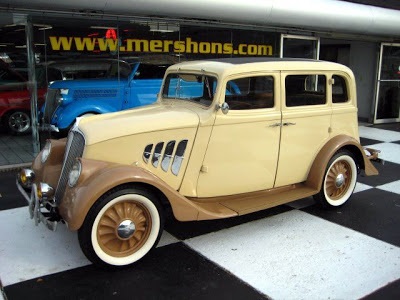 1933 Willys Model 77 Sedan