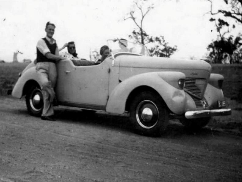 1939 Willys Overland Tourer - Australia