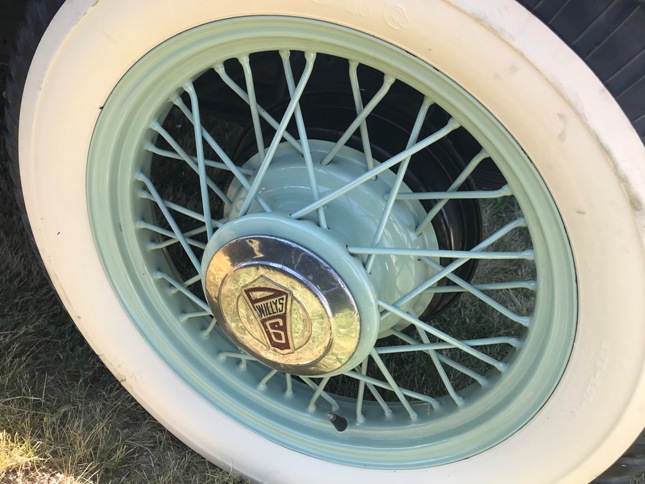 1931 Willys 97, 98D Wire Wheel Hubcap
