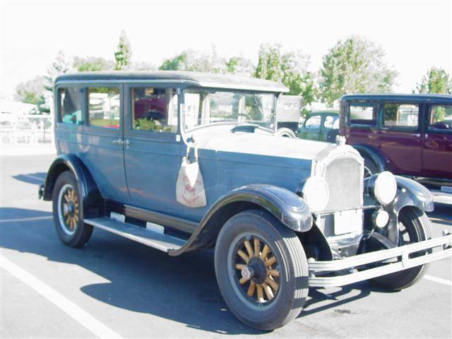 1927 Willys Knight Sedan Model 70A - America