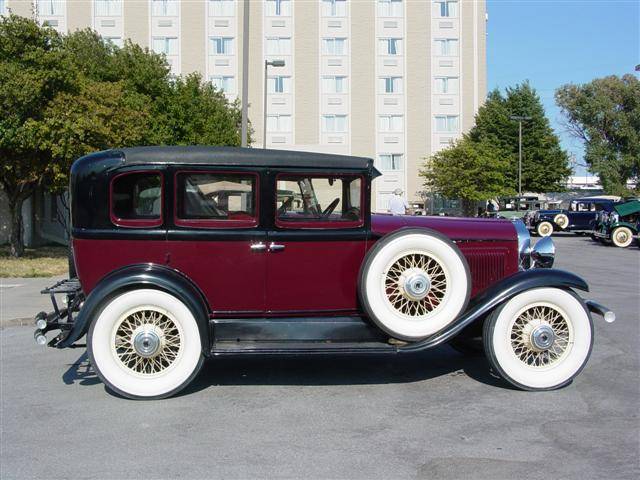 1929 Willys Knight Model 70B Sedan - America